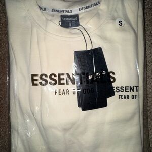 Fear of God Essentials Cream Short Sleeve Tee Luxury Streetwear BRAND NEW